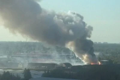 Під Санкт-Петербургом прогримів потужний вибух: спалахнула пожежа (фото)